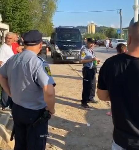 Policija u Velikoj Kladuši - Avaz