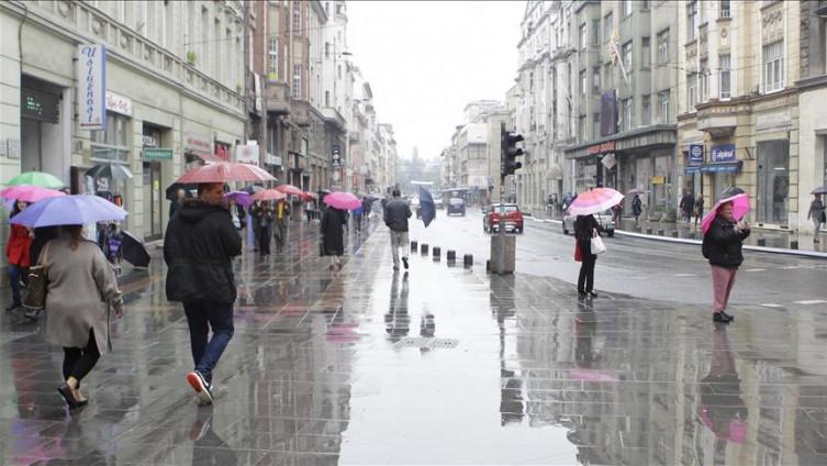 Pretežno oblačno vrijeme uz lokalne pljuskove i grmljavinu