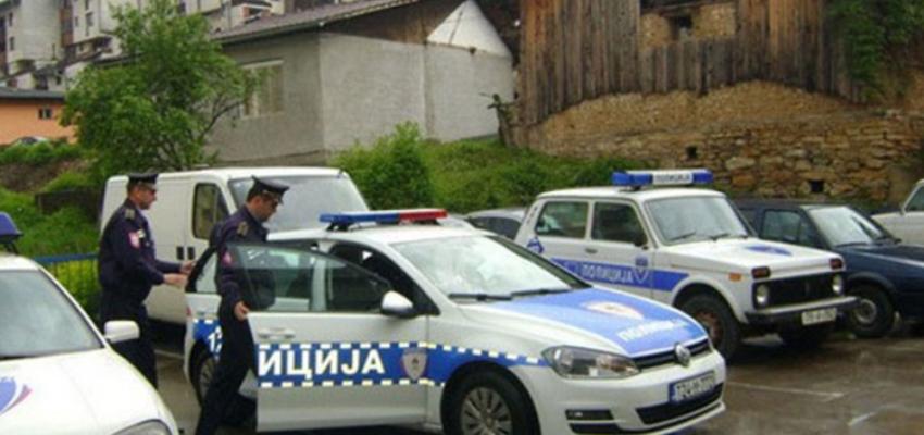 Policija oduzela pušku - Avaz