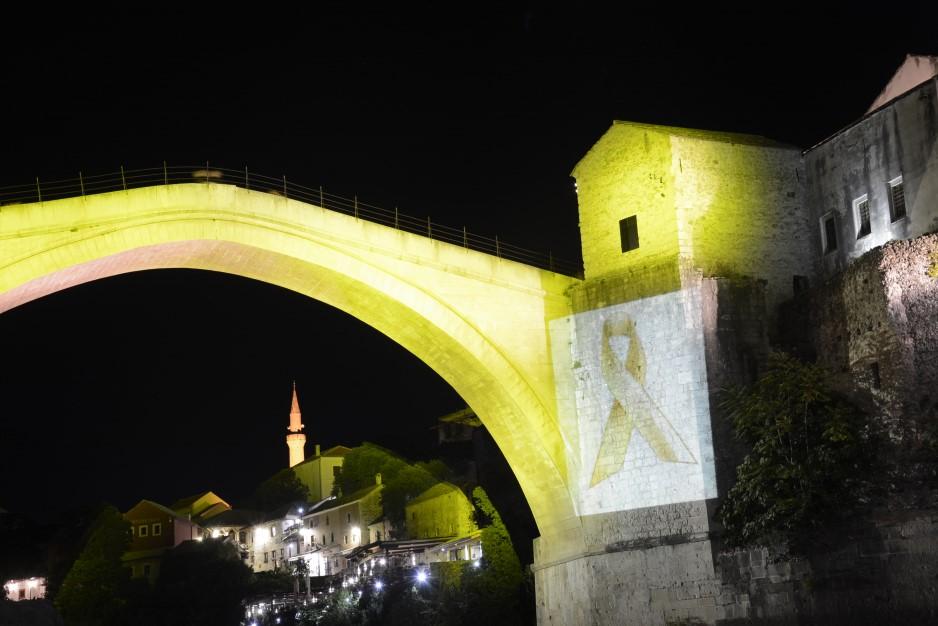 Stari most u Mostaru - Avaz