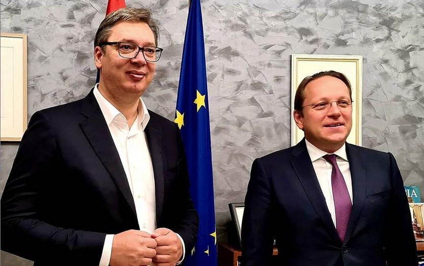 Nastavljaju se pregovori u Briselu, Vučić se zahvalio Varheljiju na podršci