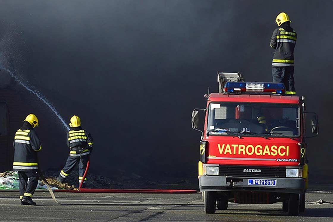 U općini Istočni Stari Grad izgorjelo postrojenje za preradu drveta - Avaz