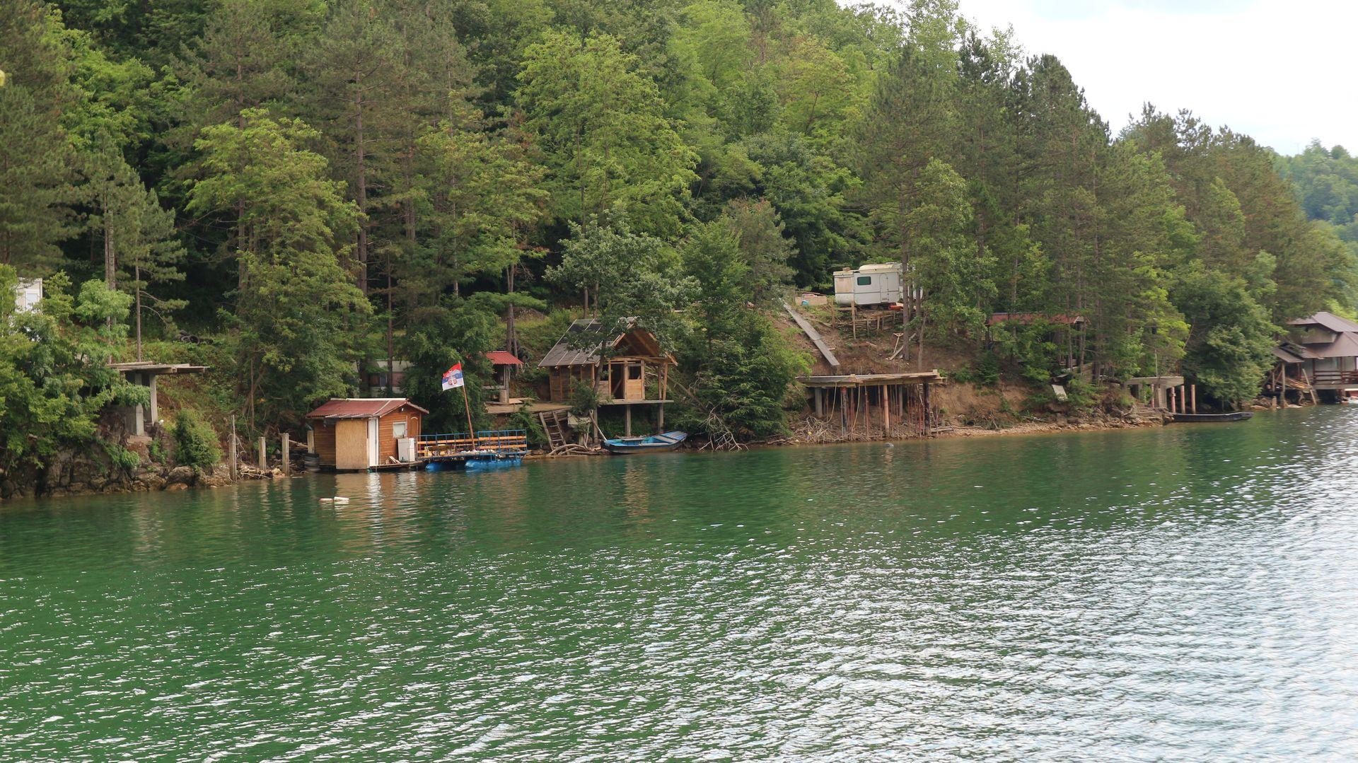 Mnoge vikendice na Oštrici nikle su na bošnjačkom zemljištu - Avaz