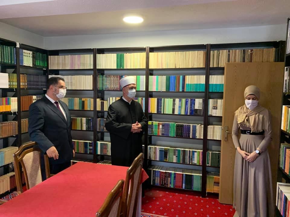 Reis Kavazović u posjeti biblioteci Muftija Mehmed ef. Zahirović u Banjoj Luci