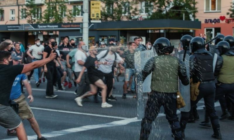 Privedeno je više hiljada ljudi tokom masovnih protesta i štrajkova - Avaz