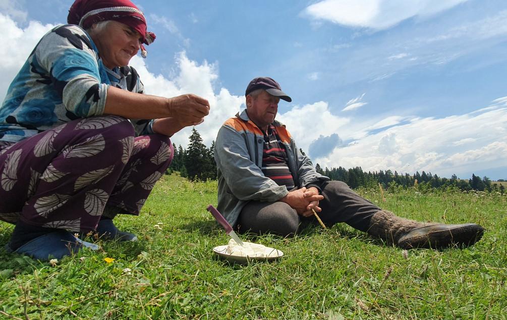 Kako čoban Brico dočekuje i bogata i siromaha