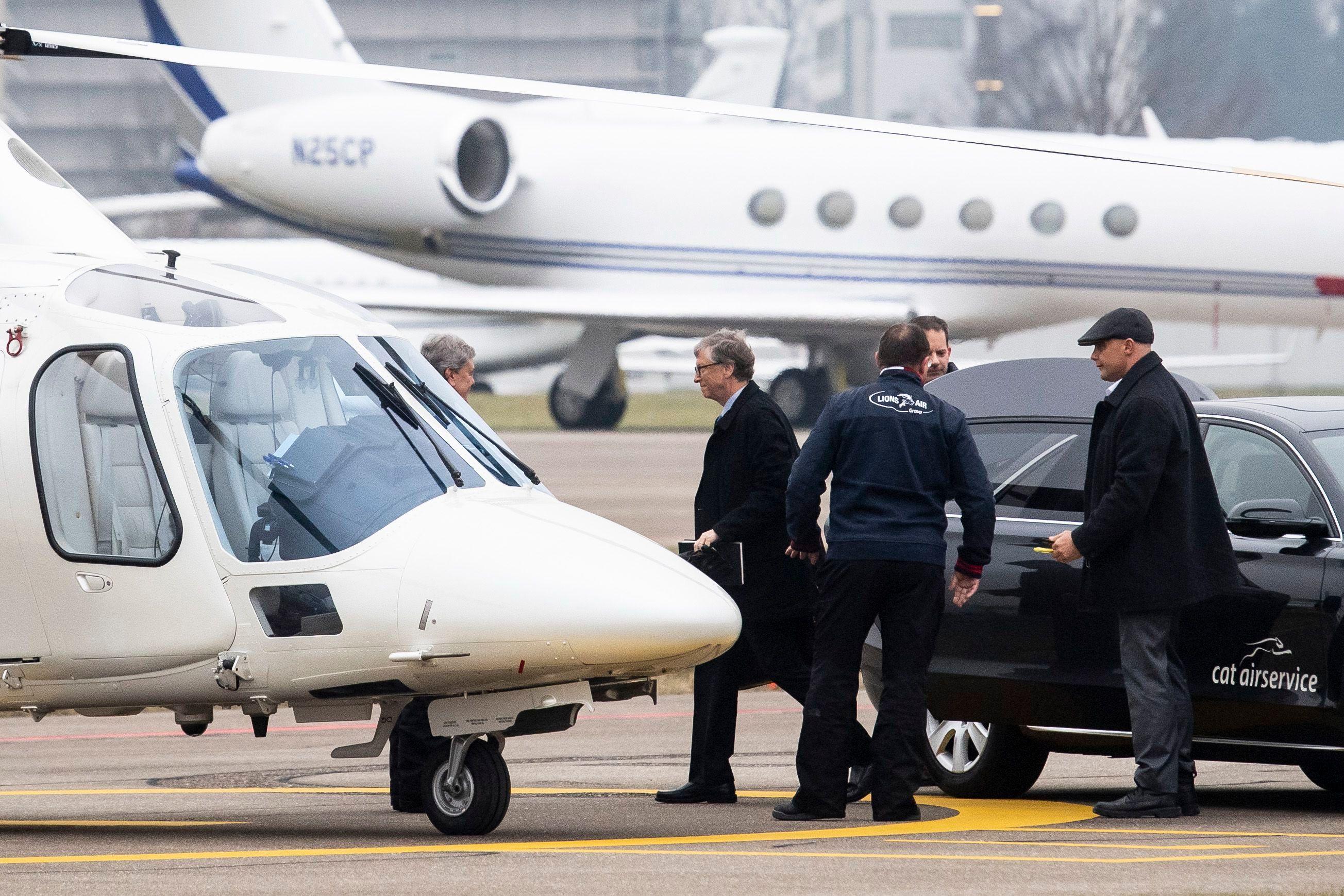 Avion koristi tokom poslovnih putovanja - Avaz