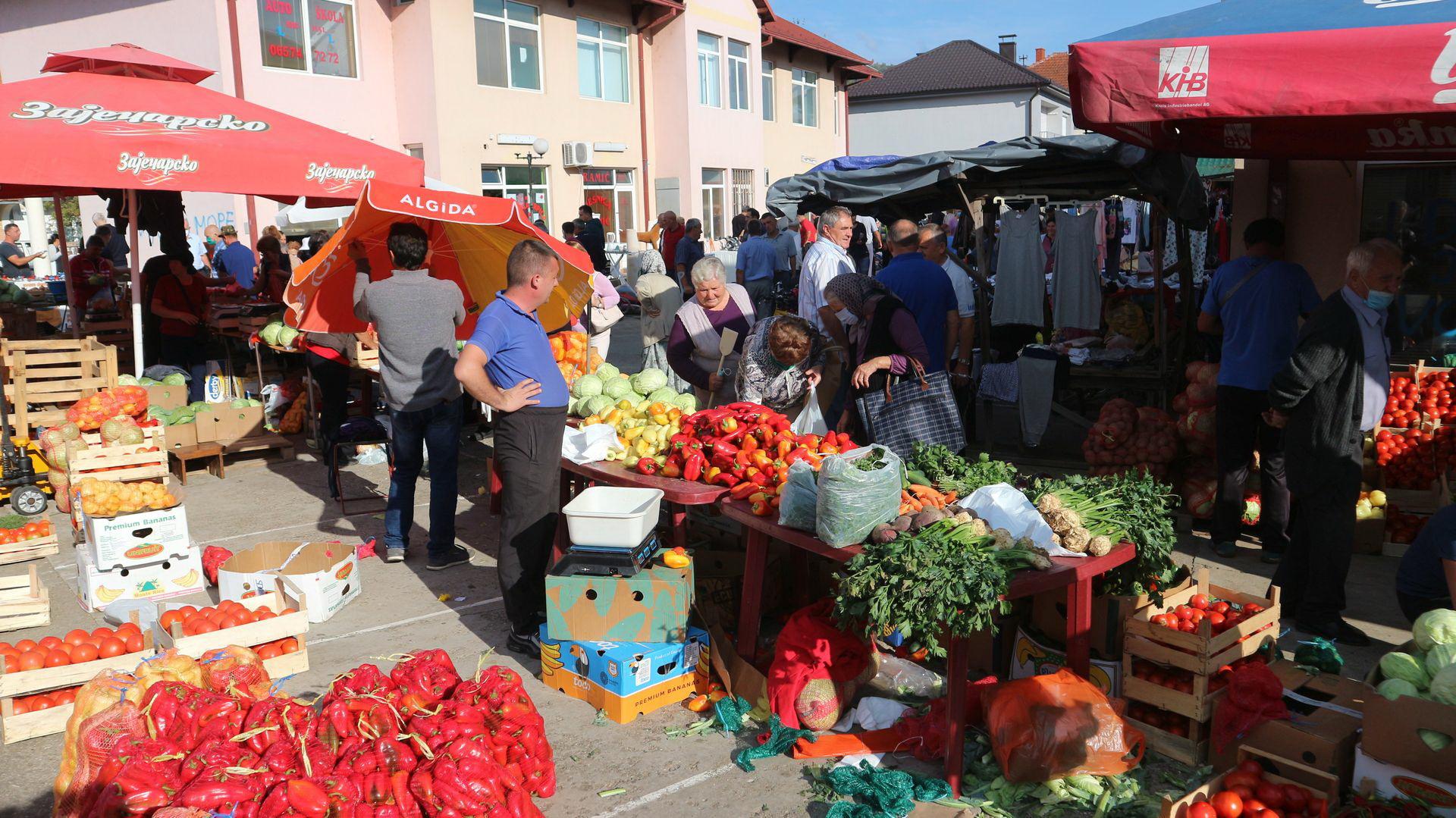 Zbog povoljnih cijena Srebreničani po povrće idu u Bratunac