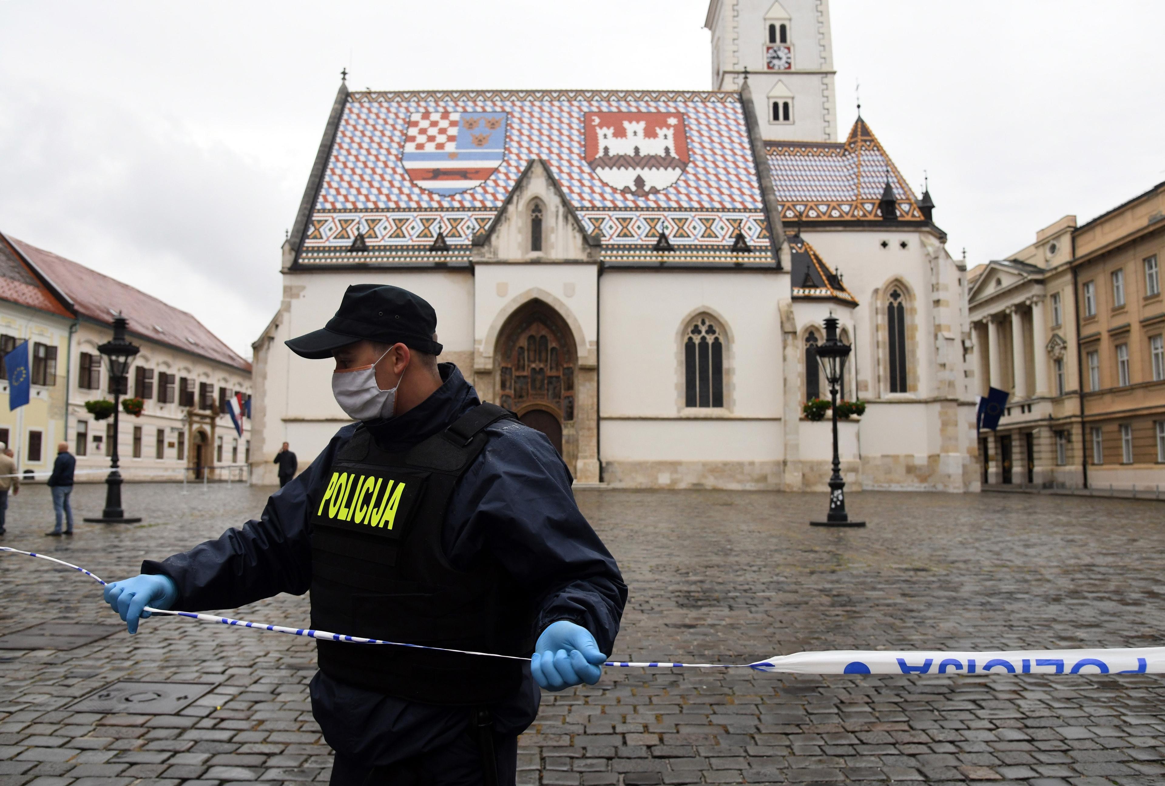 Upucan policajac na Markovom trgu, napadač počinio samoubistvo