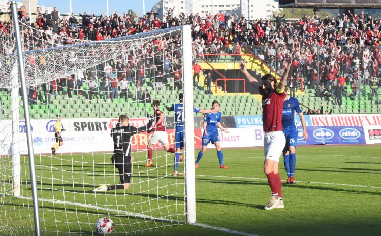 Derbi kola na Koševu, Željo gostuje na Otoci