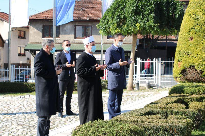 Reis Kavazović: Izuzetno je važno da se sjećamo lika i djela našeg predsjednika Alije Izetbegovića