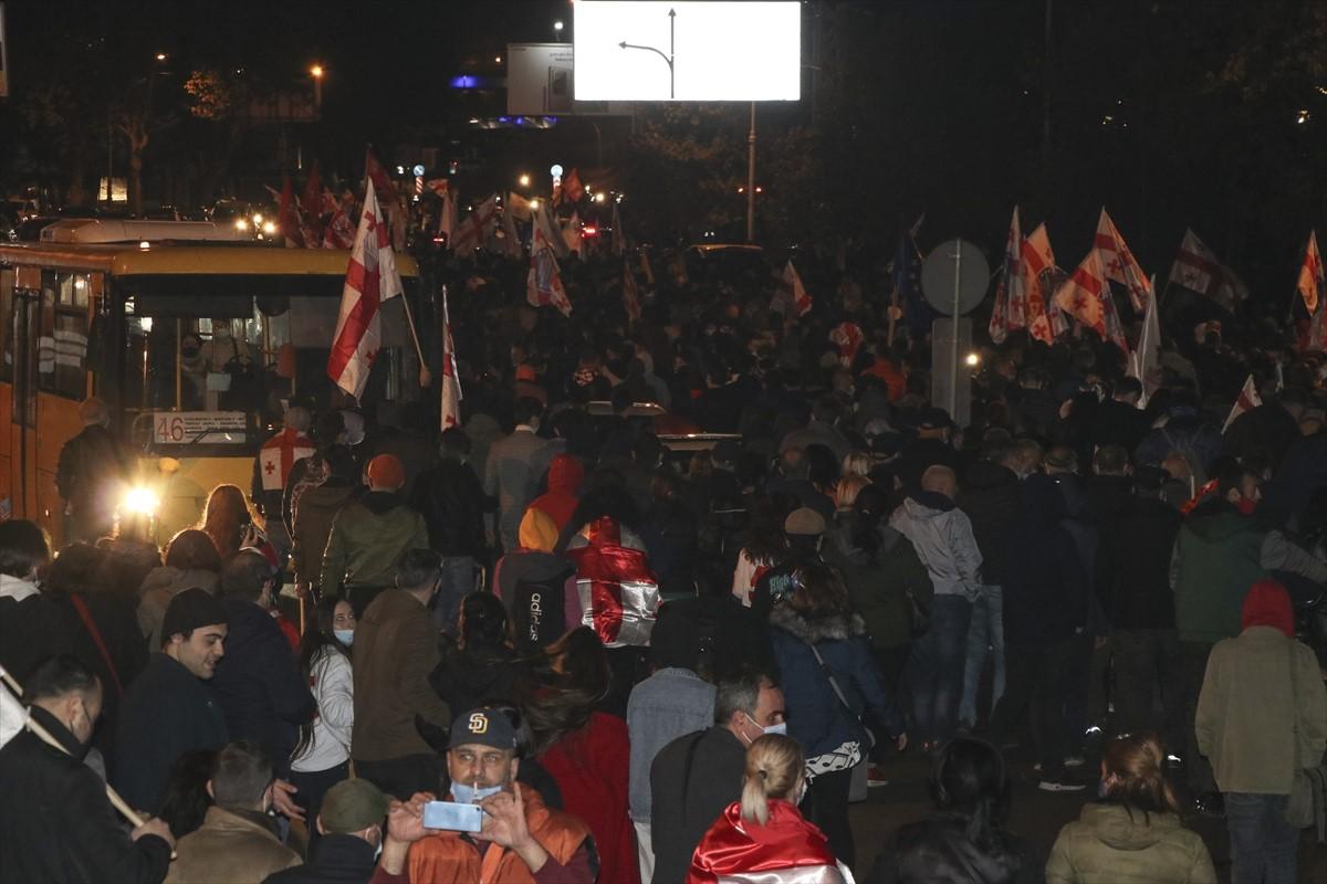 Hiljade demonstranata protestira - Avaz