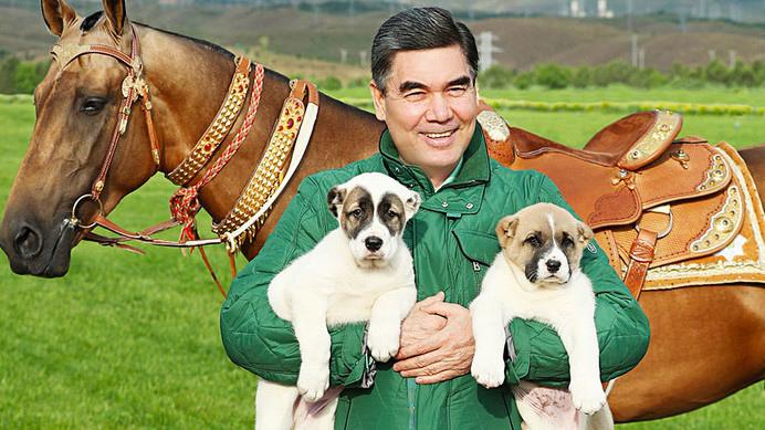 Predsjednik Turkmenistana otkrio spomenik omiljenom psu