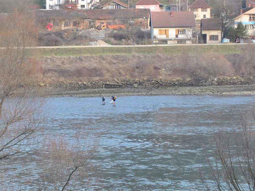 Na obali Drine pronađeno tijelo muškarca