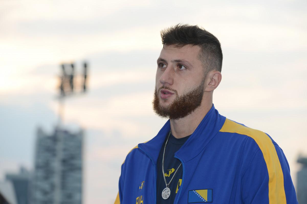 Jusuf Nurkić: Zemljo naših djedova, dok je tvojih sinova, ti ćeš biti prkosna