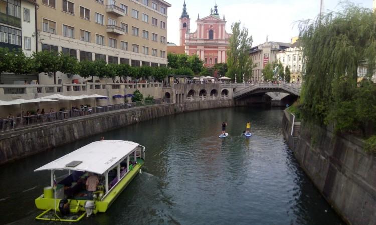 Slovenska vlada još nije odlučila hoće li produžiti ili ublažiti mjere zatvaranja - Avaz