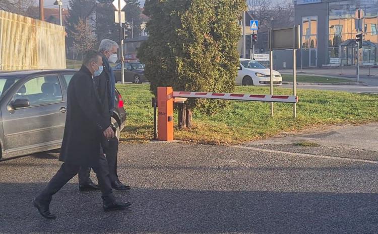 Mehmedagić yesterday in front of the Prosecutor's Office of B&H: He came accompanied by his lawyer - Avaz