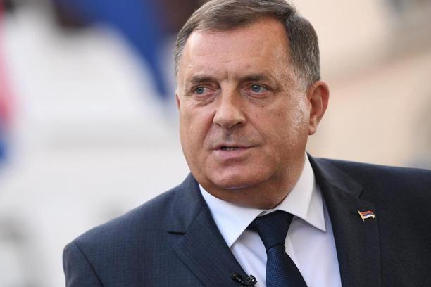 Dodik prima terapiju - Avaz