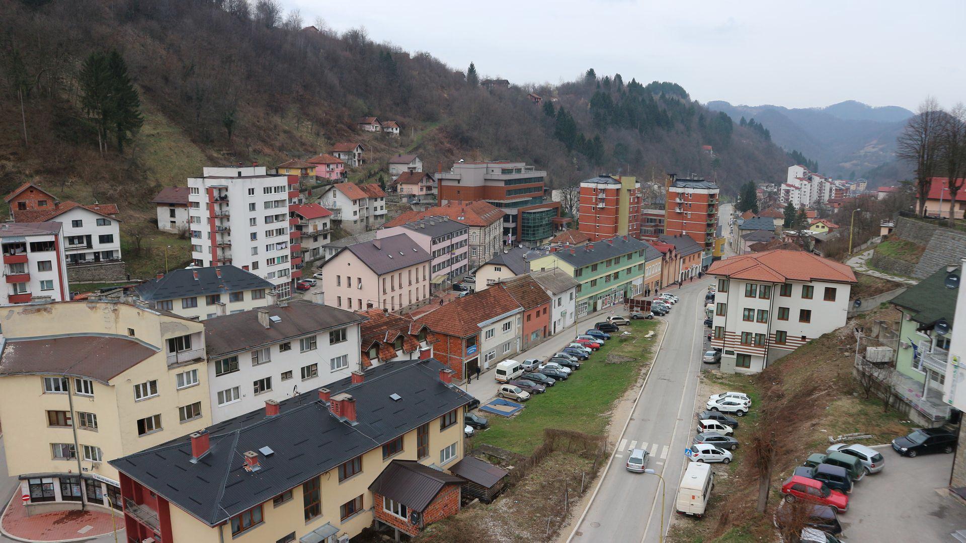 Skroman doček Nove godine u Srebrenici, samo tri kafića radila do 22 sata