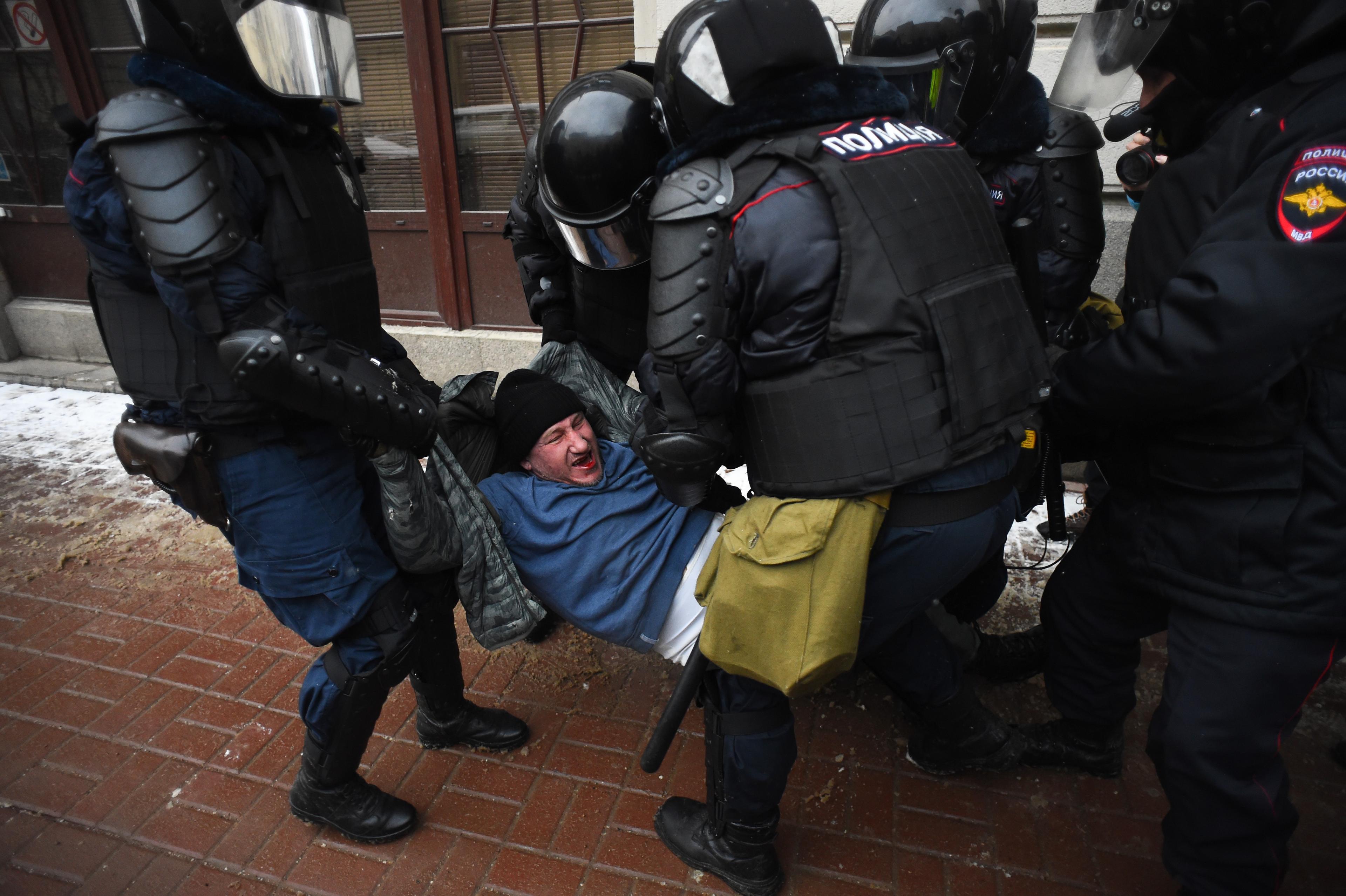 Među više od 140 uhapšenih demonstranata i supruga Alekseja Navaljnog