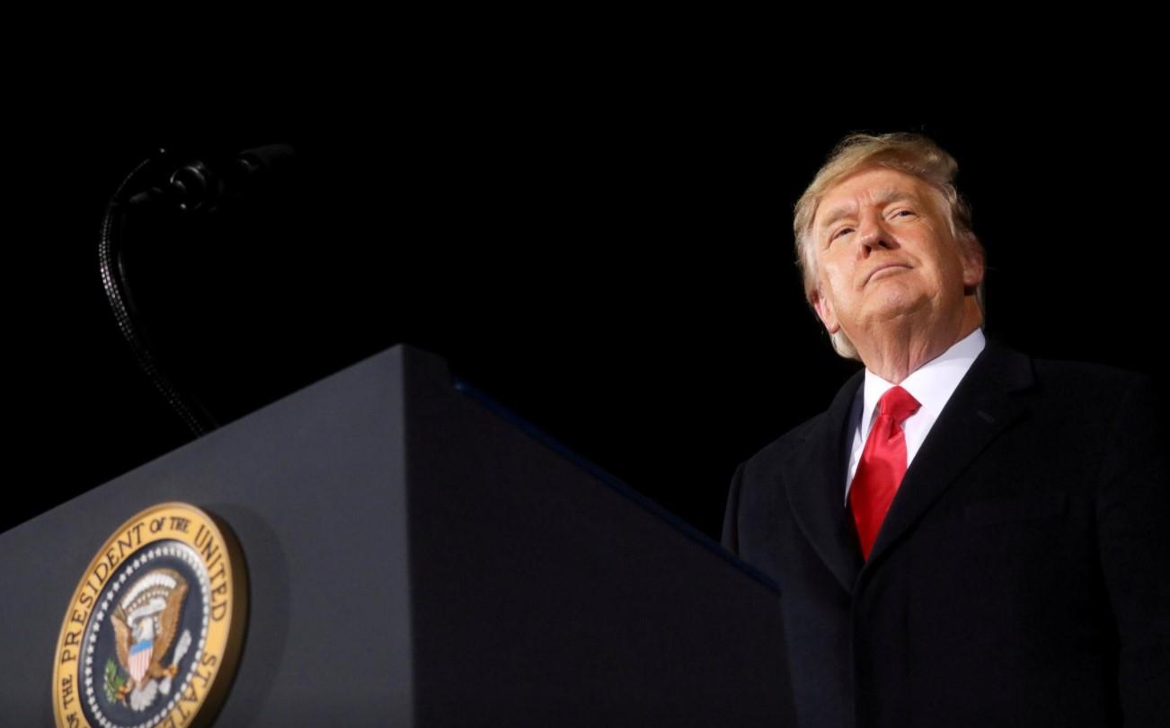 U.S. President Donald Trump addresses a campaign rally in Dalton, Georgia, U.S., on the eve of the run-off election to decide both of Georgia's Senate seats January 4, 2021. - Avaz