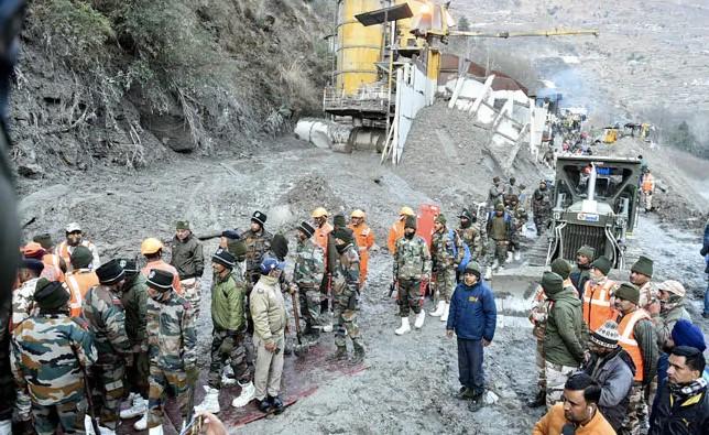 Uttarakhand Disaster: The NDRF, state authorities, Army and IAF are involved in the rescue efforts - Avaz