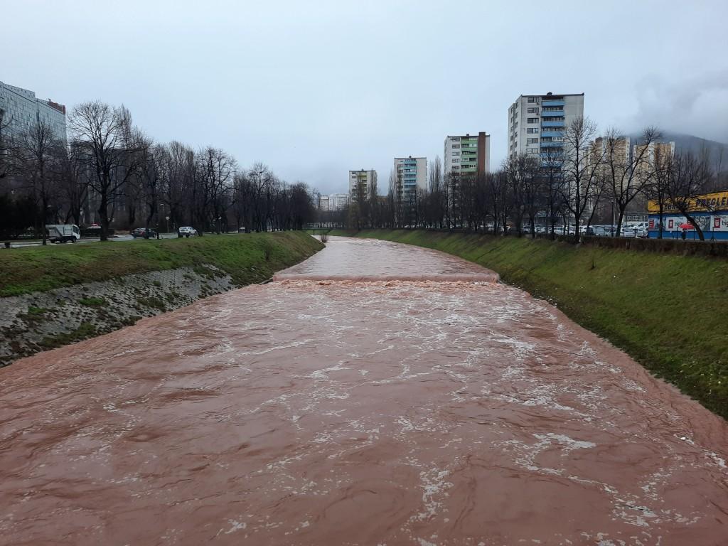 U Sarajevu će biti pretežno oblačno s kišom - Avaz