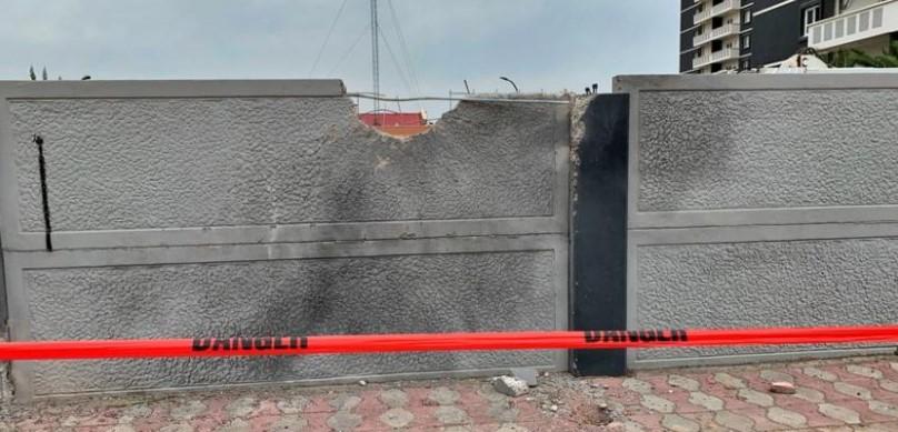 A damaged wall is seen after the rocket attack on US-led forces in and near Erbil International Airport, in Erbil, Iraq February 16, 2021. - Avaz