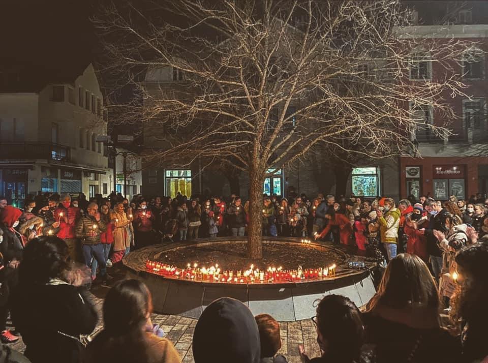 Spontana okupljanja građana - Avaz