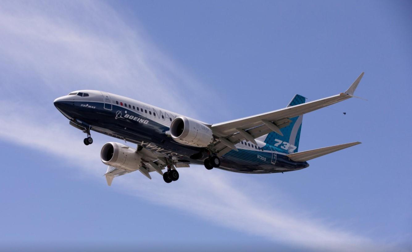 A Boeing 737 MAX airplane lands after a test flight at Boeing Field in Seattle, Washington, U.S. June 29, 2020. - Avaz