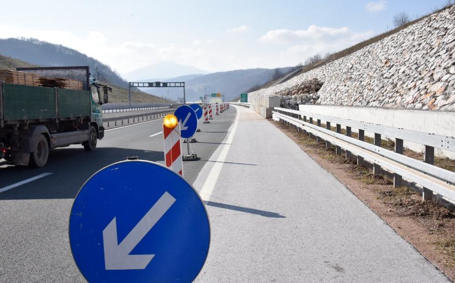 Na A1 postavljena privremena signalizacija - Avaz