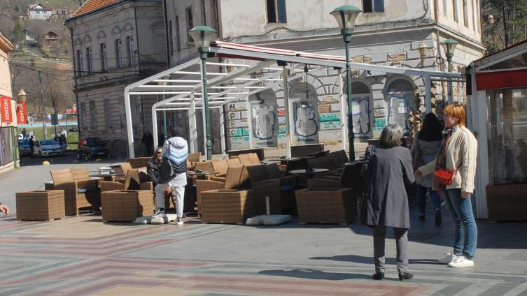 U Tuzli najavljeni protesti zbog novih mjera