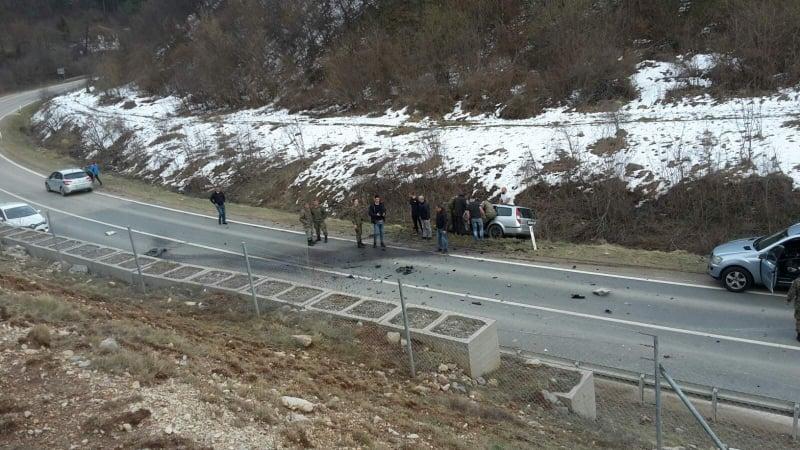 Stravična nesreća u Tarčinu: Jedna osoba poginula u sudaru automobila i kamiona