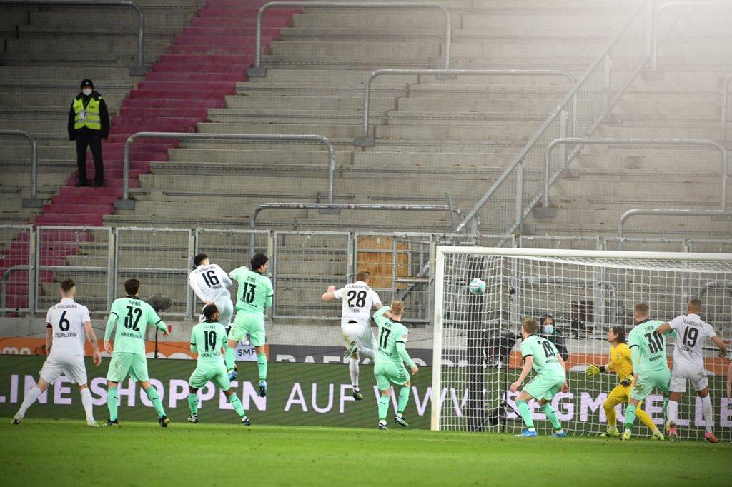 Augsburg iskoristio šanse, Gladbah upisao četvrti uzastopni poraz