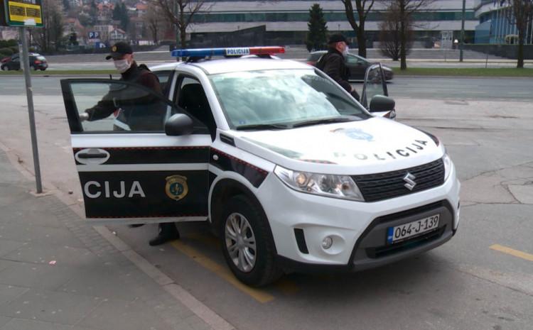 Policajci su obavili uviđaj i u toku je potraga za počiniocima - Avaz