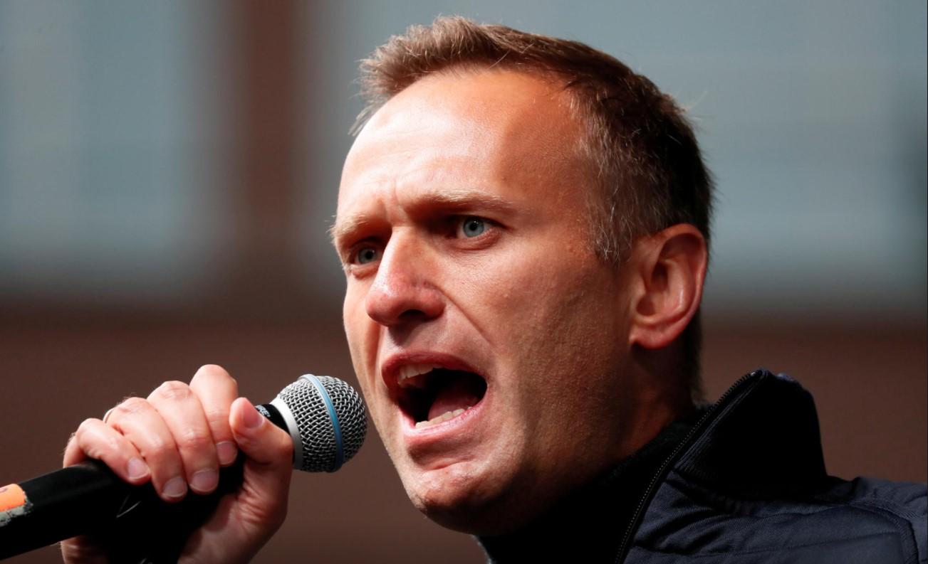 Russian opposition leader Alexei Navalny delivers a speech during a rally to demand the release of jailed protesters, who were detained during opposition demonstrations for fair elections, in Moscow, Russia September 29, 2019. - Avaz