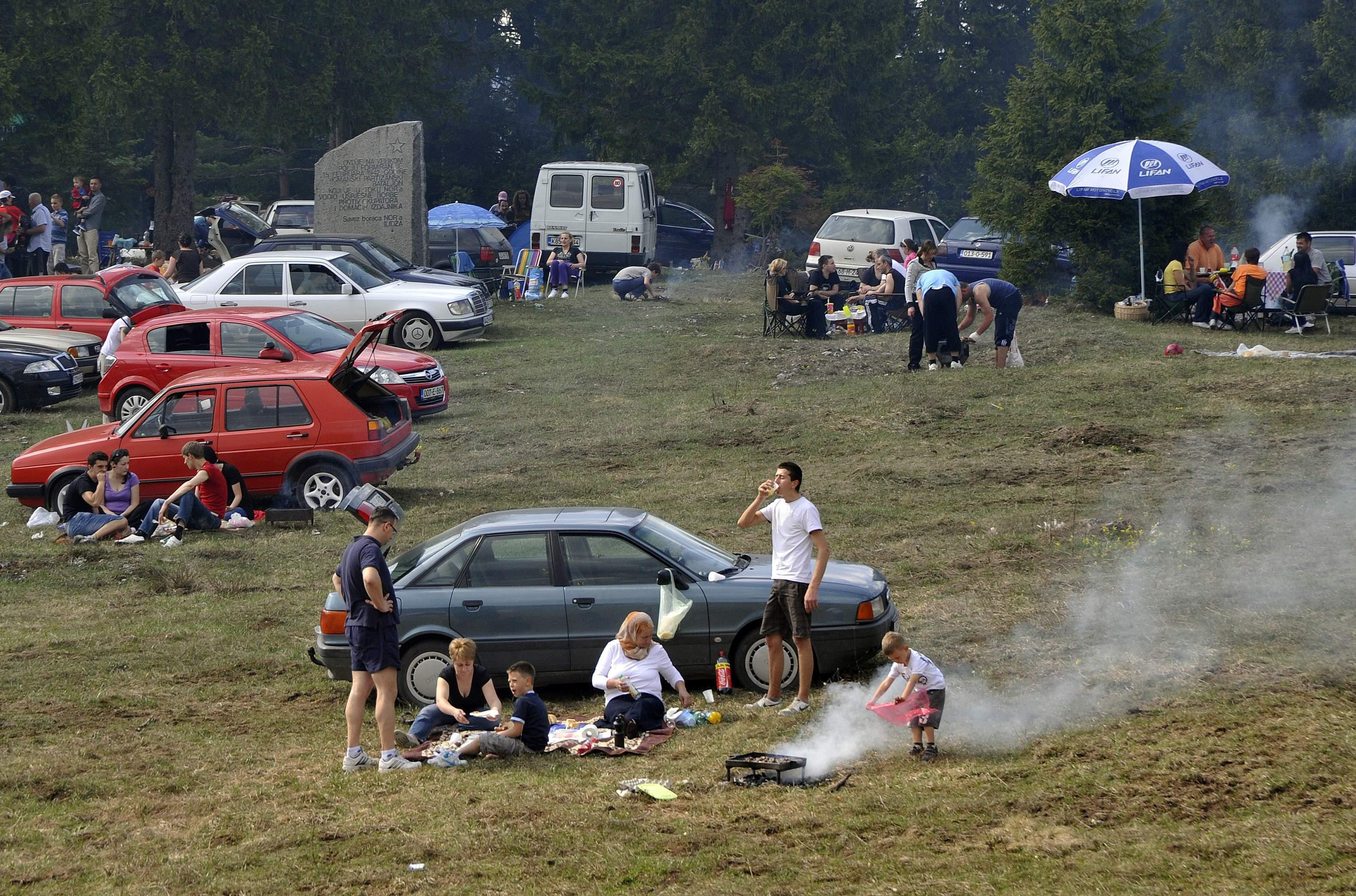 Prošle godine na nekim izletištima bilo dozvoljeno roštiljanje - Avaz