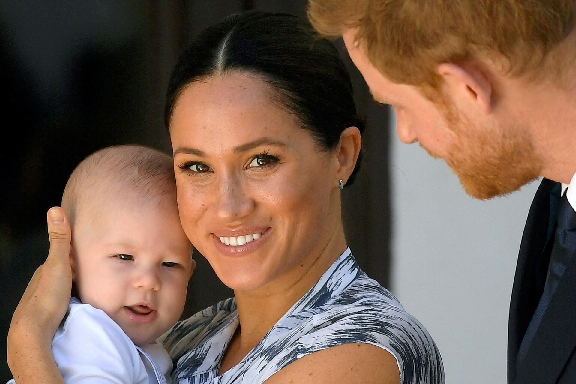 Meghan Markle, Prince Harry and their son Archie - Avaz