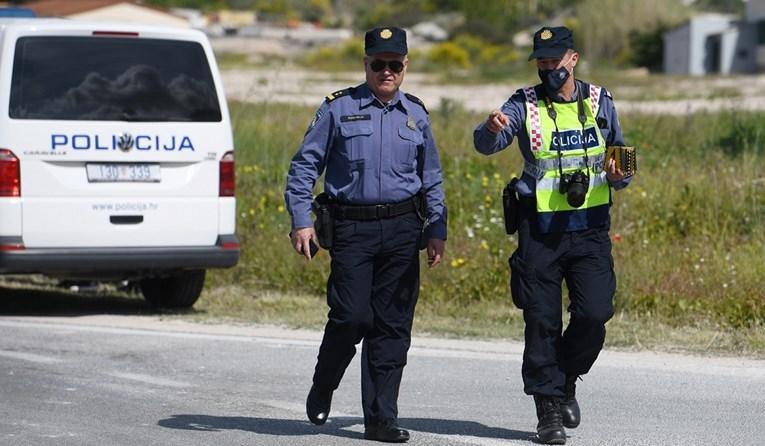 Teška saobraćajna nesreća u Dalmaciji: Poginula djevojka, a dvoje teško povrijeđeno