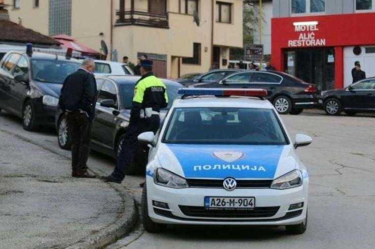 Policija na terenu - Avaz