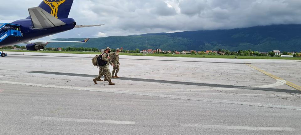 The plane landed with the soldiers at the Sarajevo International Airport - Avaz