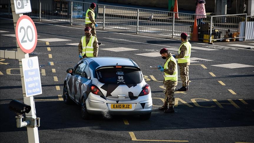 Lockdown restrictions in England were further eased on Monday, with the government allowing people to hug each other, limited indoor gatherings to take place, as well as limited foreign travel and holidays - Avaz