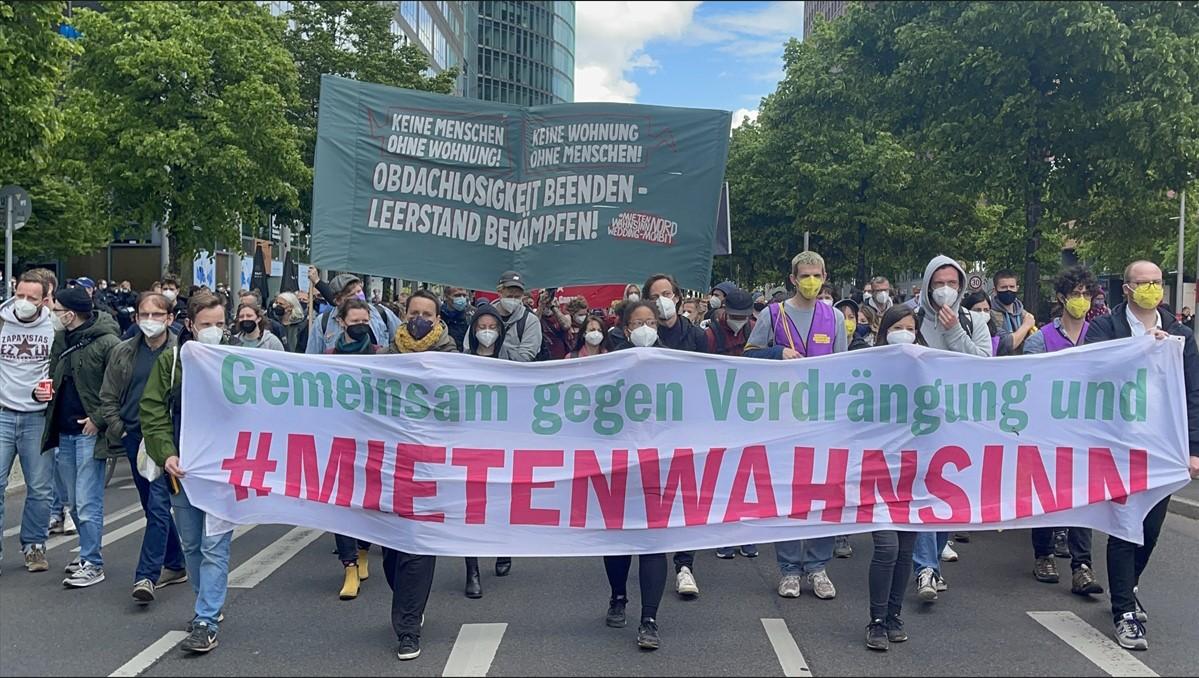 Demonstracije na Trgu Potsdamer - Avaz