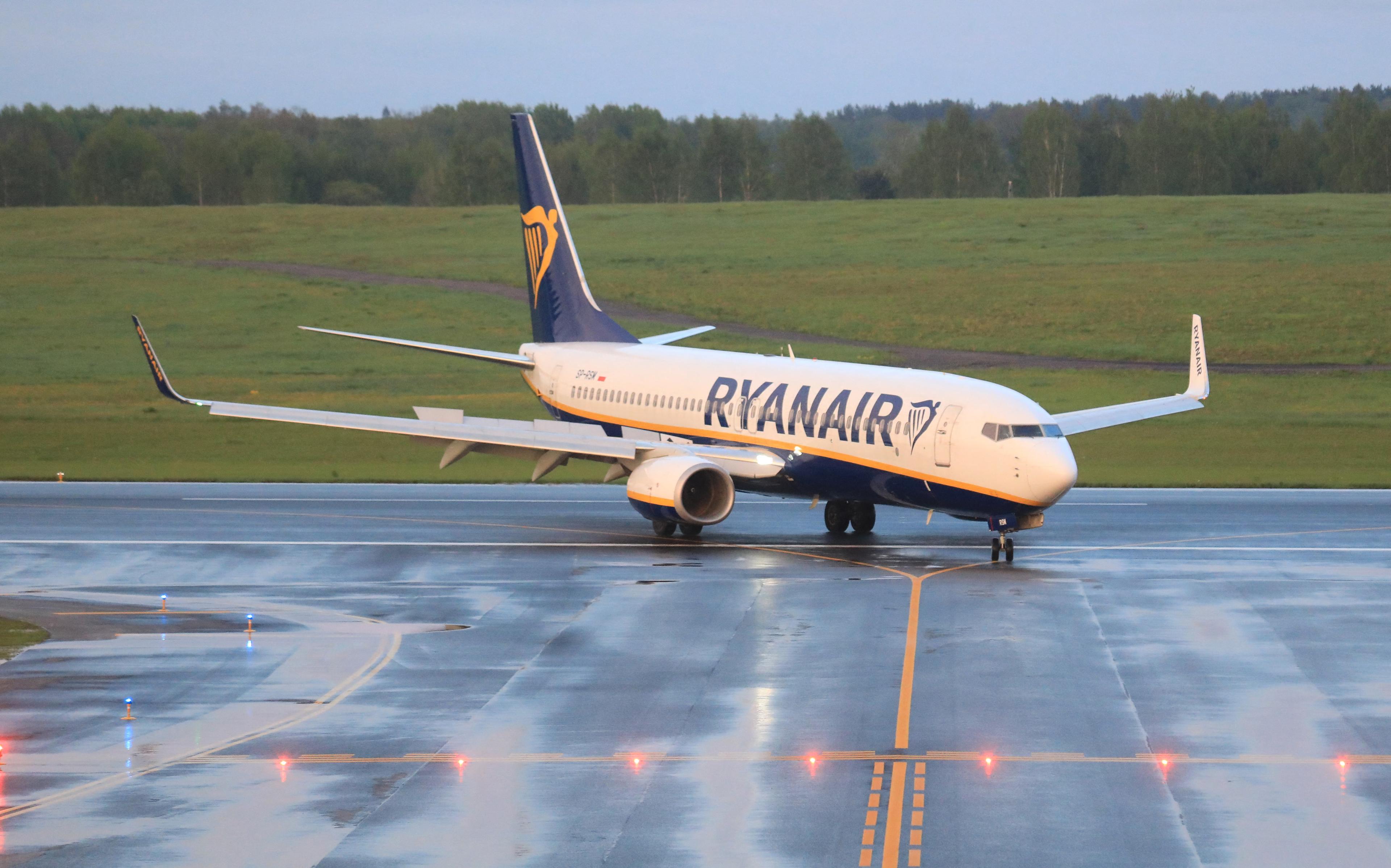 Avion morao prinudno sletjeti u Minsk - Avaz