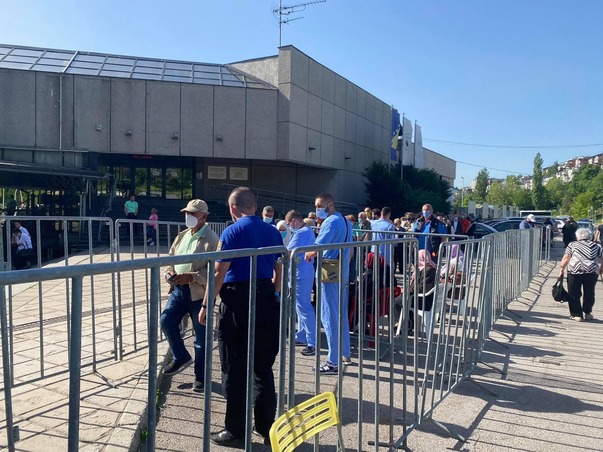 Nastavljena vakcinacija građana u Zetri, osigurano 7.000 doza vakcina