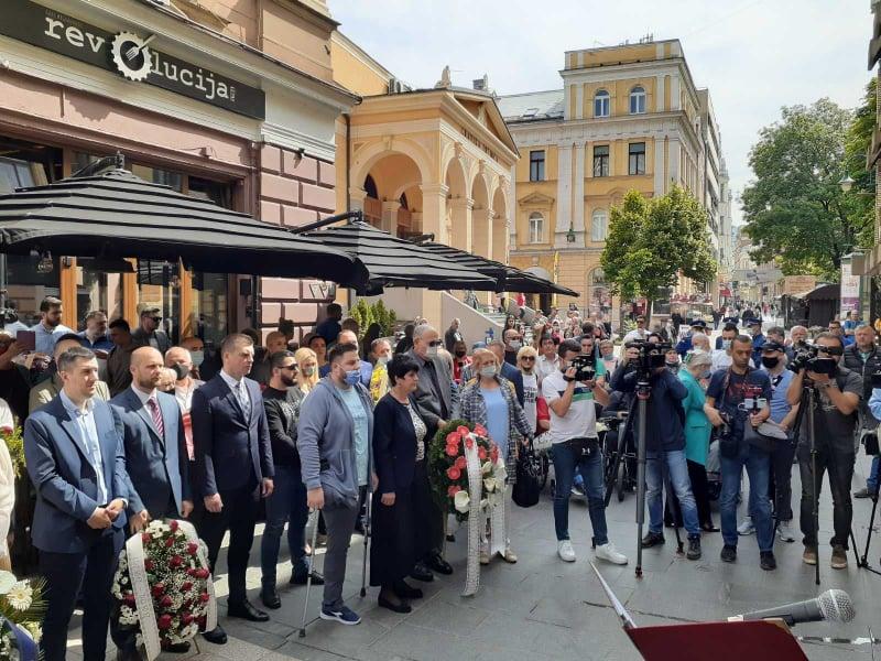 Obilježena 29. godišnjica masakra u sarajevskoj Ferhadiji: Ubijeni dok su čekali u redu za hljeb