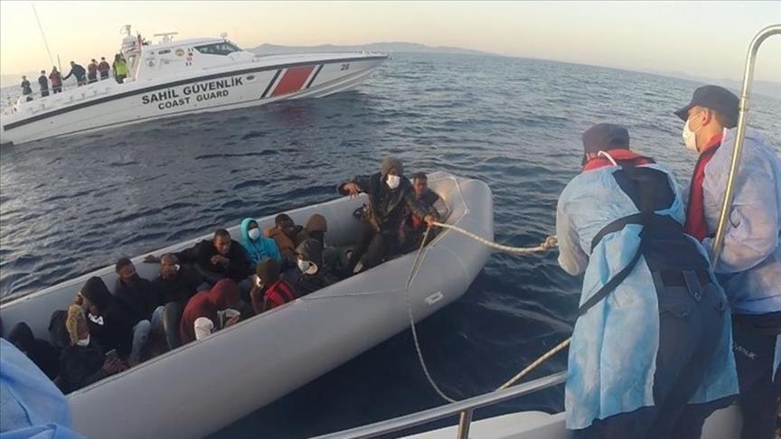 The migrants were found drifting in a rubber boat after being pushed back by Greek forces in the Aegean Sea - Avaz