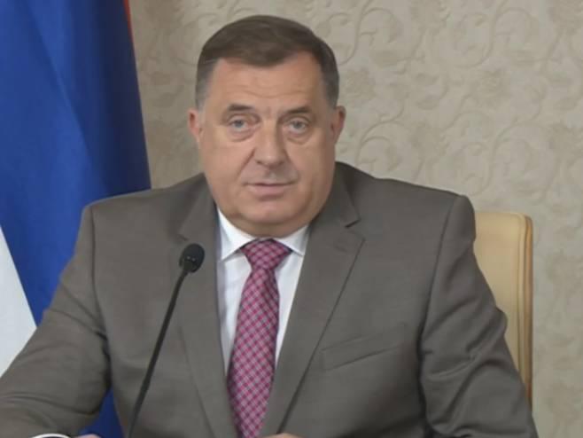 Dodik: Bonska ovlaštenja su loša prošlost, PIC nas stalno nešto miri