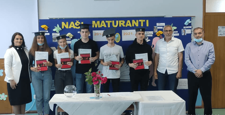 Dodjeljene i posebne diplome - Avaz