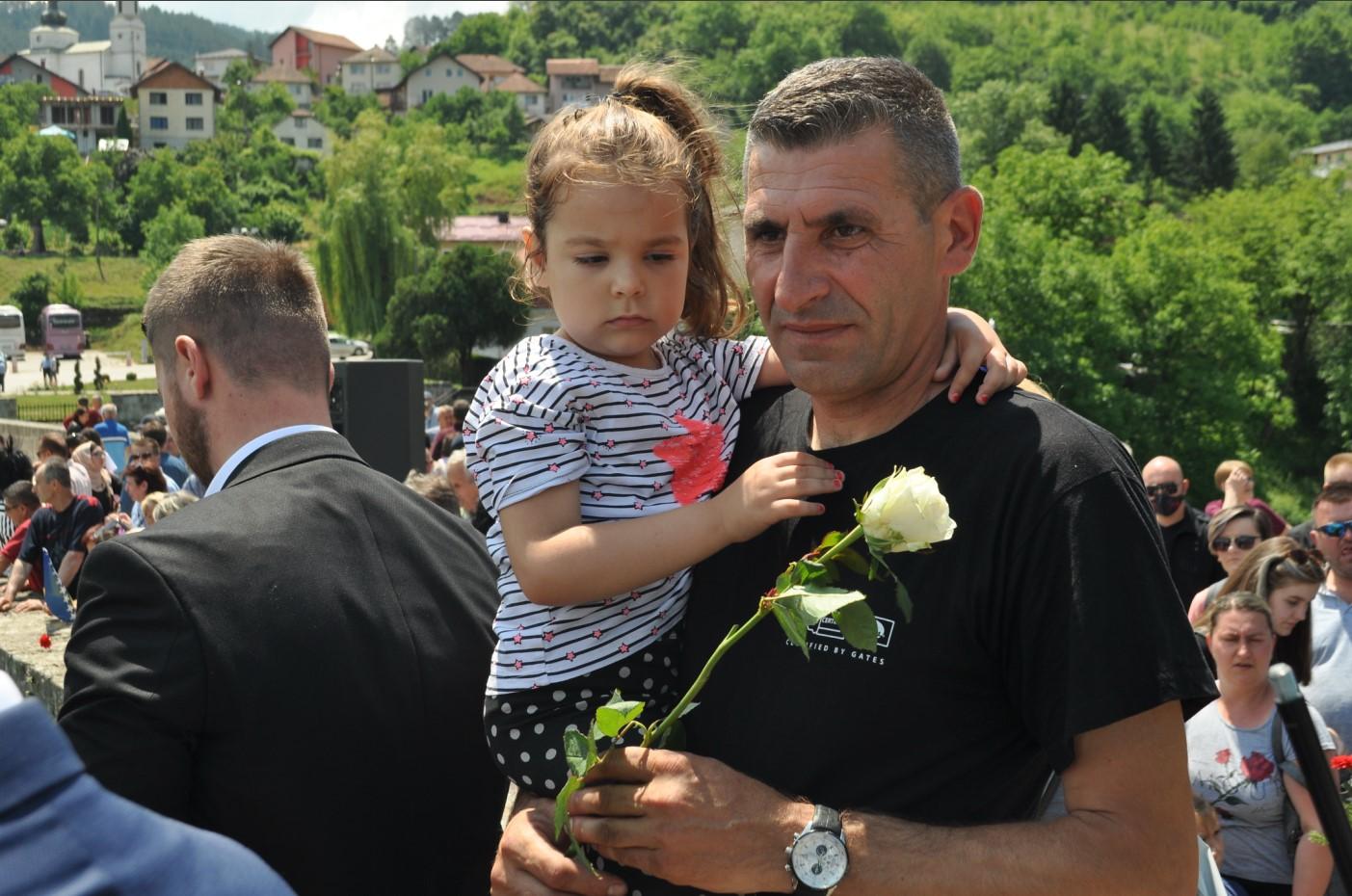 Šabanović: U logoru sam bio sa majkom, bratom, sestrom i više od 300 Bošnjaka - Avaz